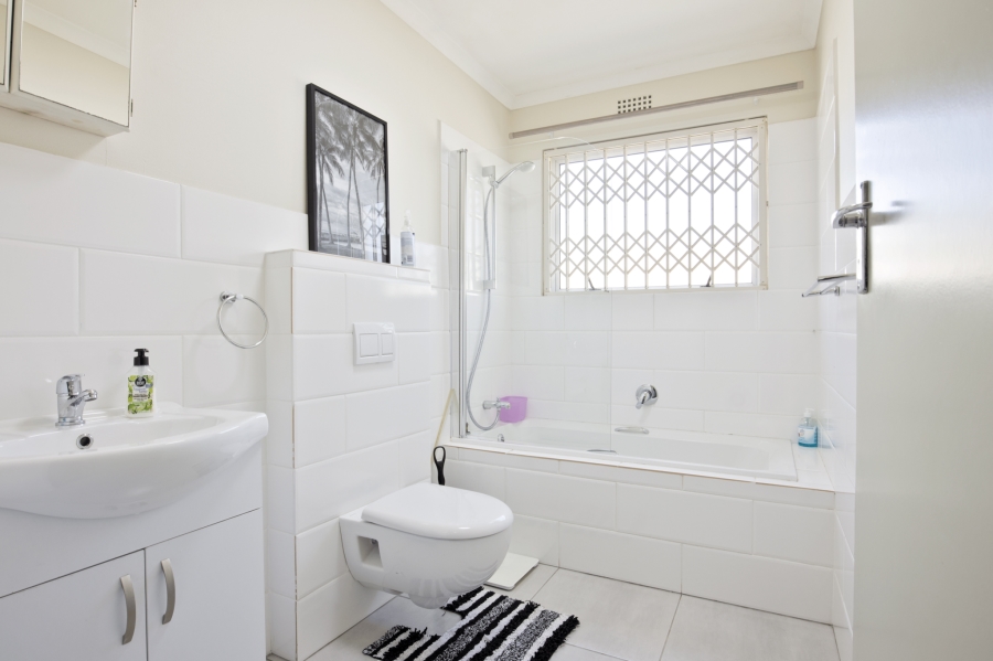 3 Bedroom Property for Sale in Sunningdale Western Cape